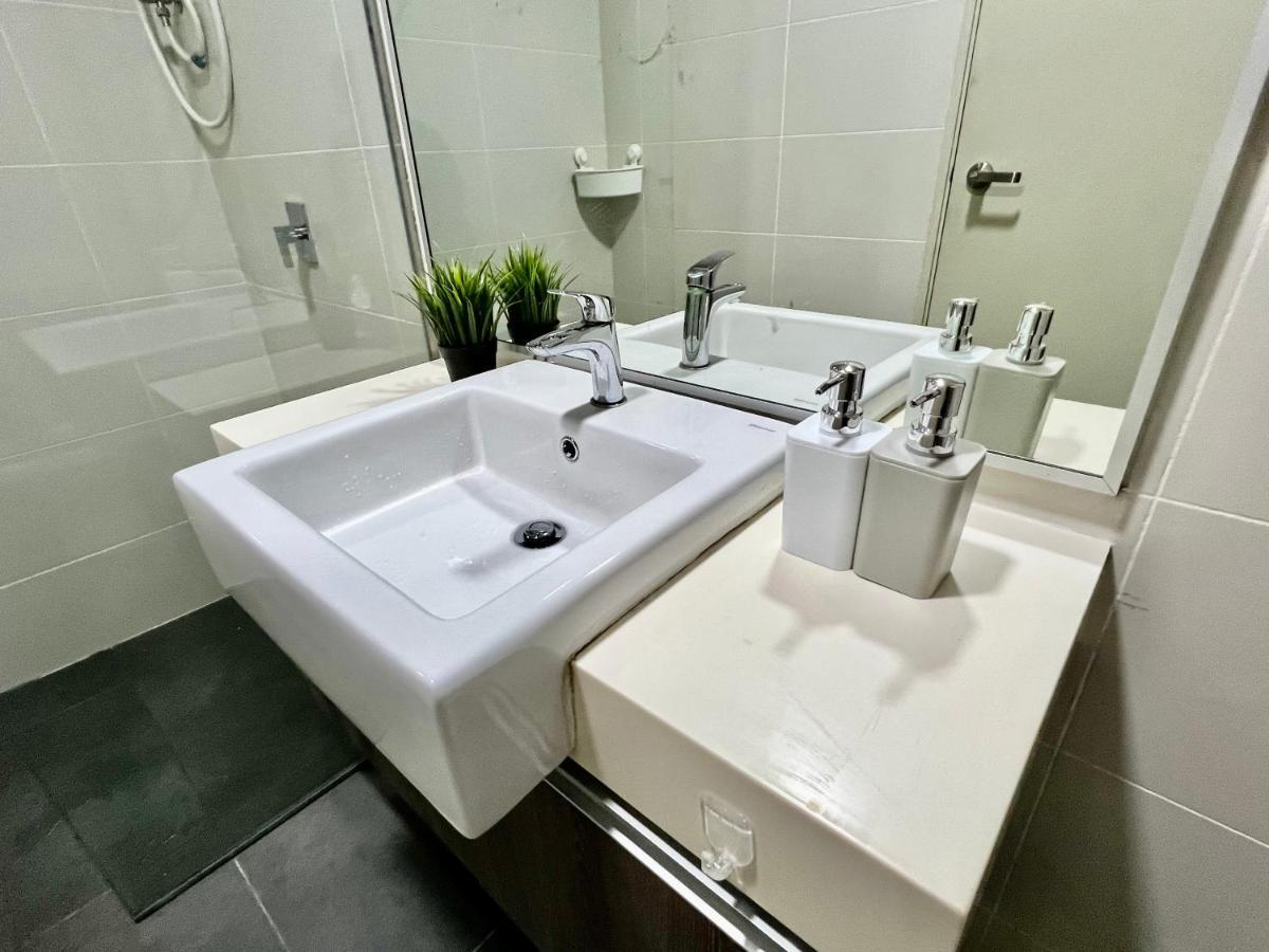 Royale Cottage Midvalley Netflix Pools 4 Pax Johor Bahru Luaran gambar