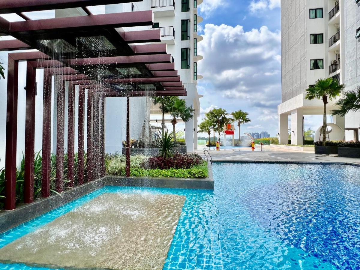 Royale Cottage Midvalley Netflix Pools 4 Pax Johor Bahru Luaran gambar